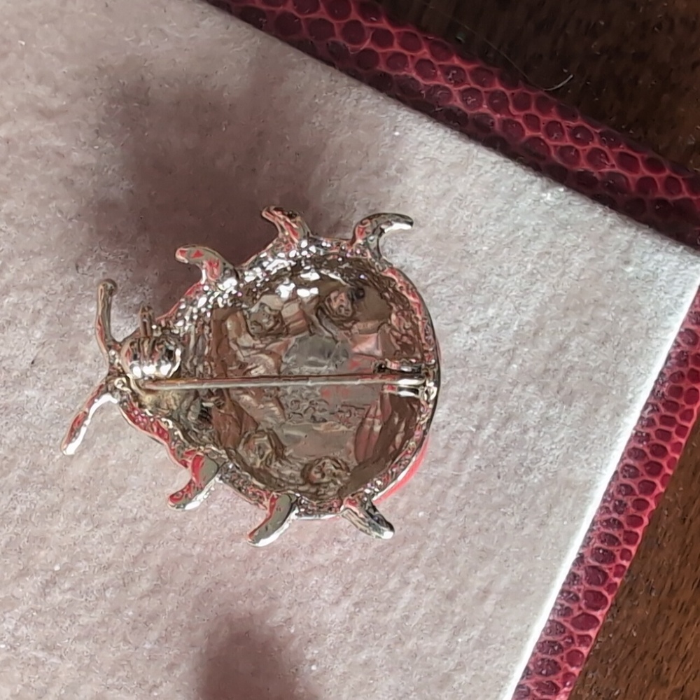 Red Ladybug Brooch - Picture 3 of 3